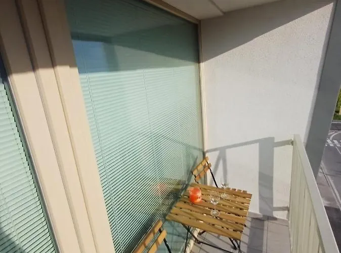 New Air-conditioned 5 Minutes By Walk From The Airport With Free Garage Parking Apartment *